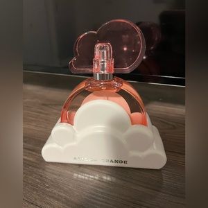 Ariana Grande Cloud Pink